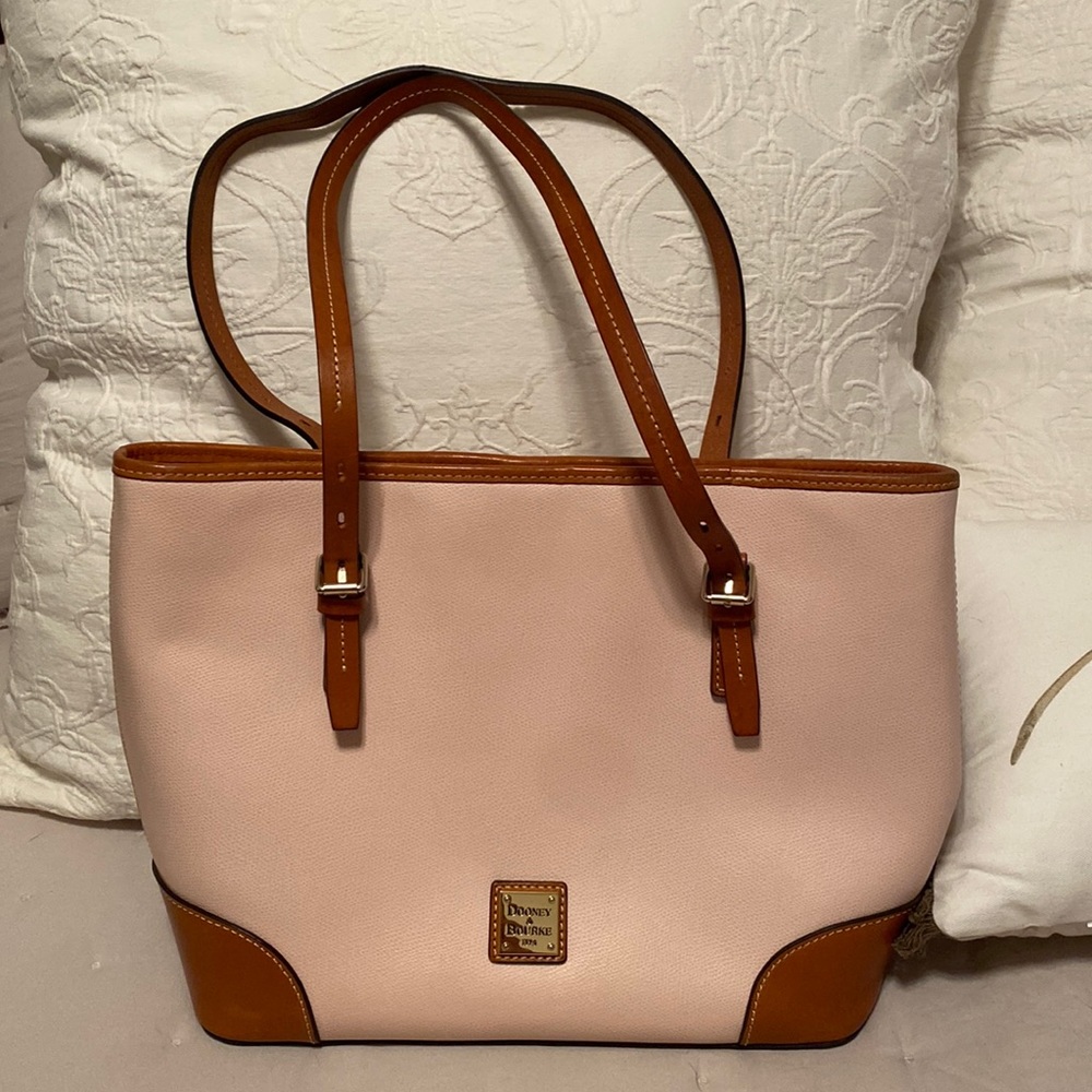 Dooney & Bourke light pink handbag
